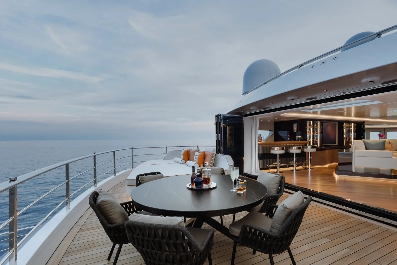 VICTORIOUS - yacht charter photo 7