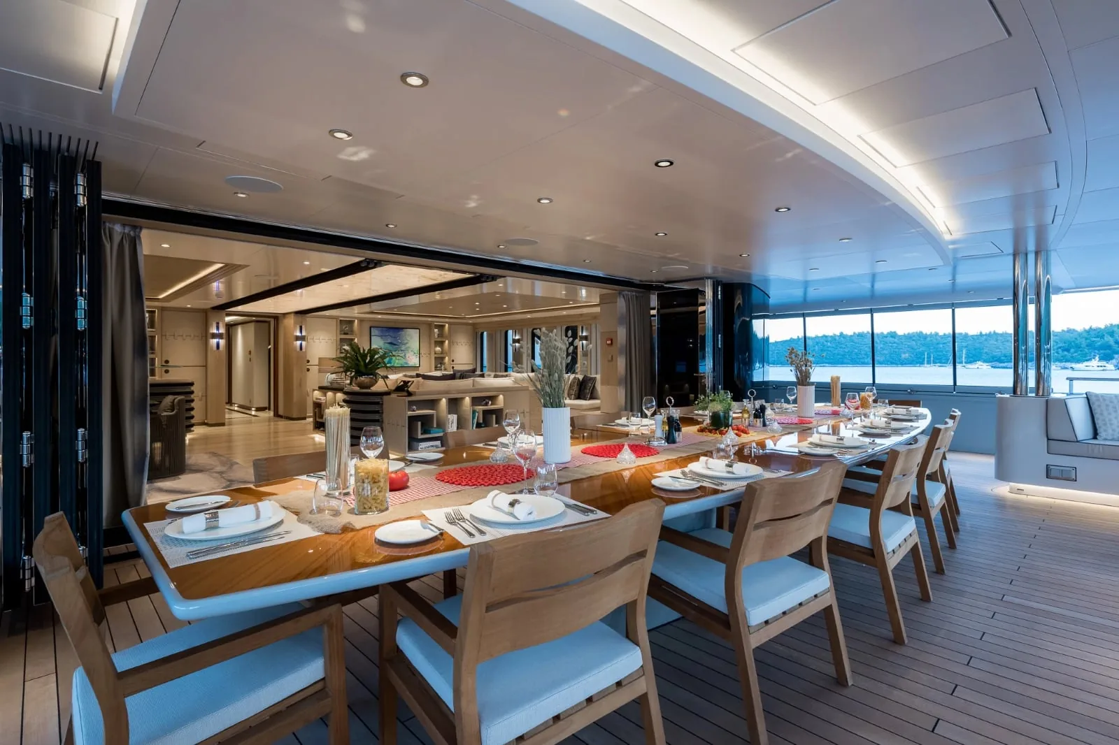 VICTORIOUS - yacht charter photo 10