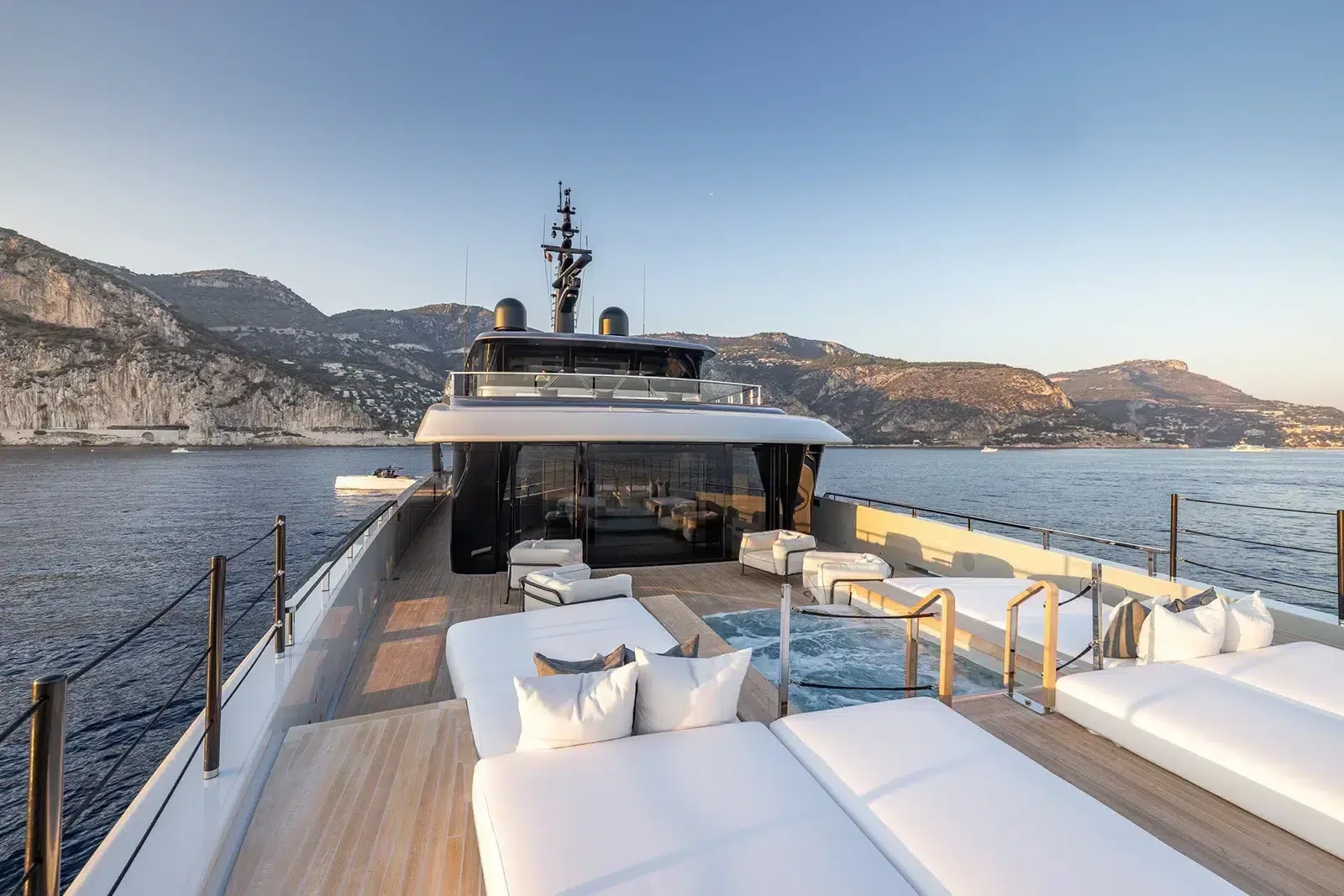 VIRTUOSITY - yacht charter photo 7