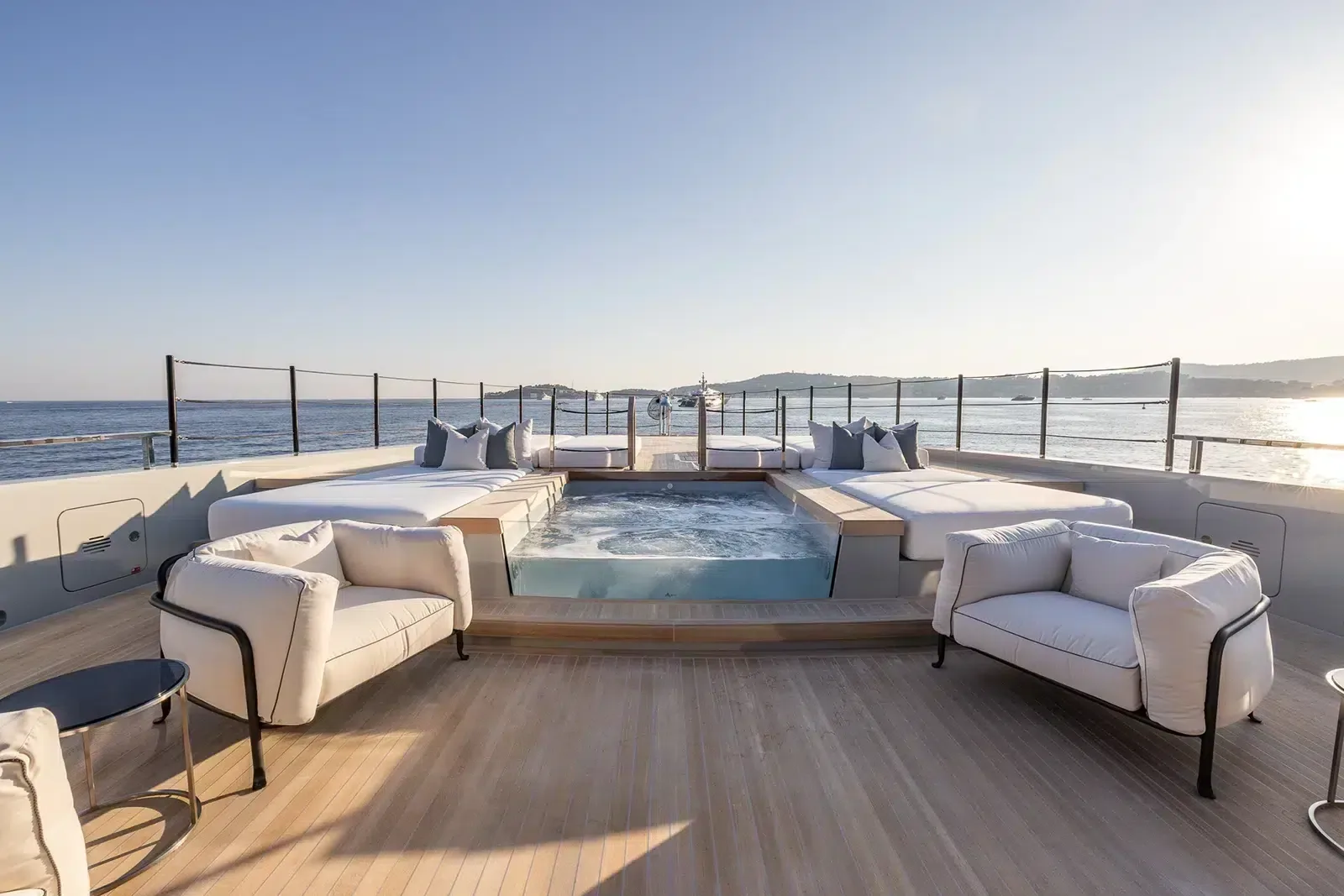 VIRTUOSITY - yacht charter photo 9