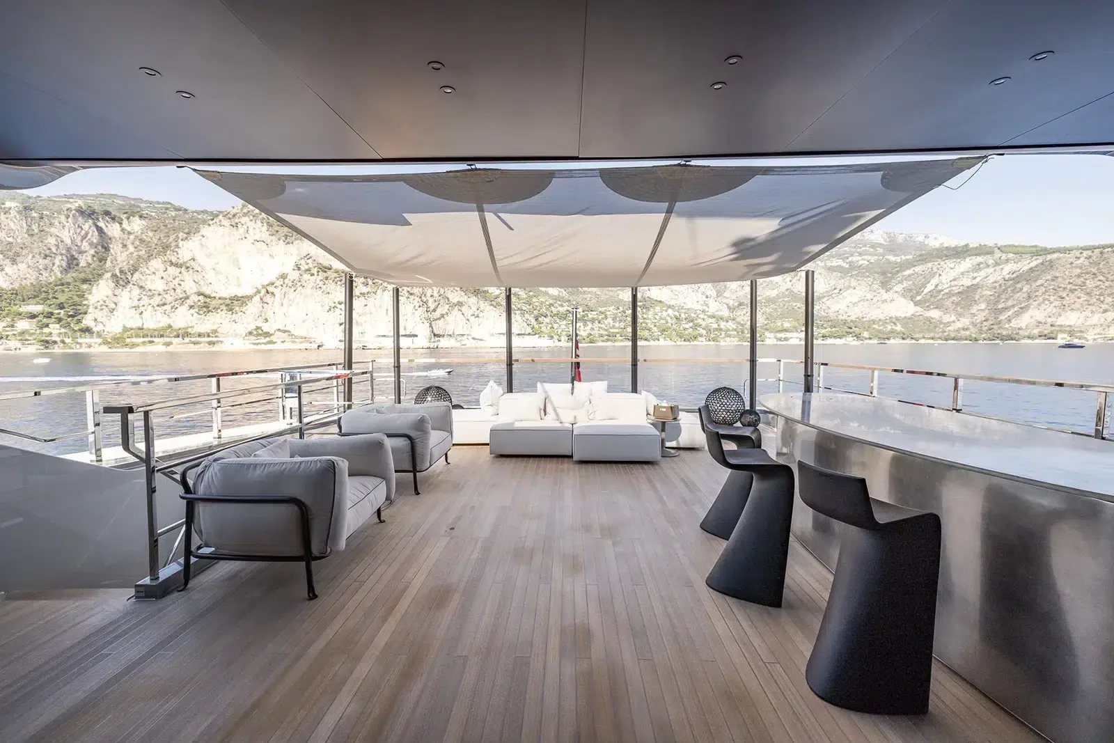 VIRTUOSITY - yacht charter photo 11