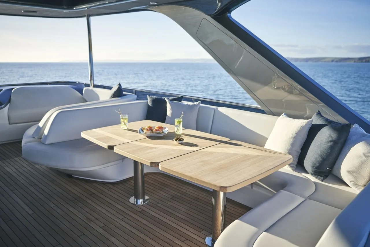 WILJIM V - yacht charter photo 7