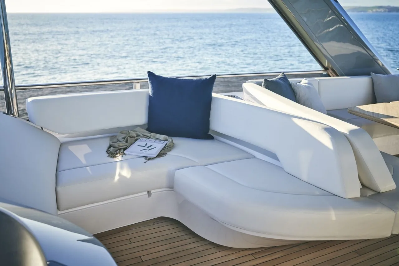 WILJIM V - yacht charter photo 9