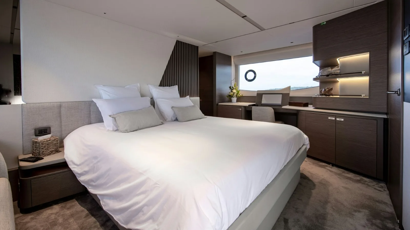 WILJIM V - yacht charter photo 16