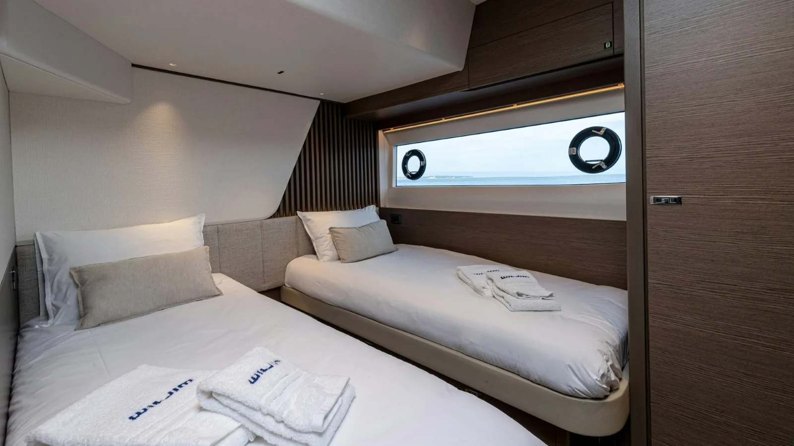 WILJIM V - yacht charter photo 17